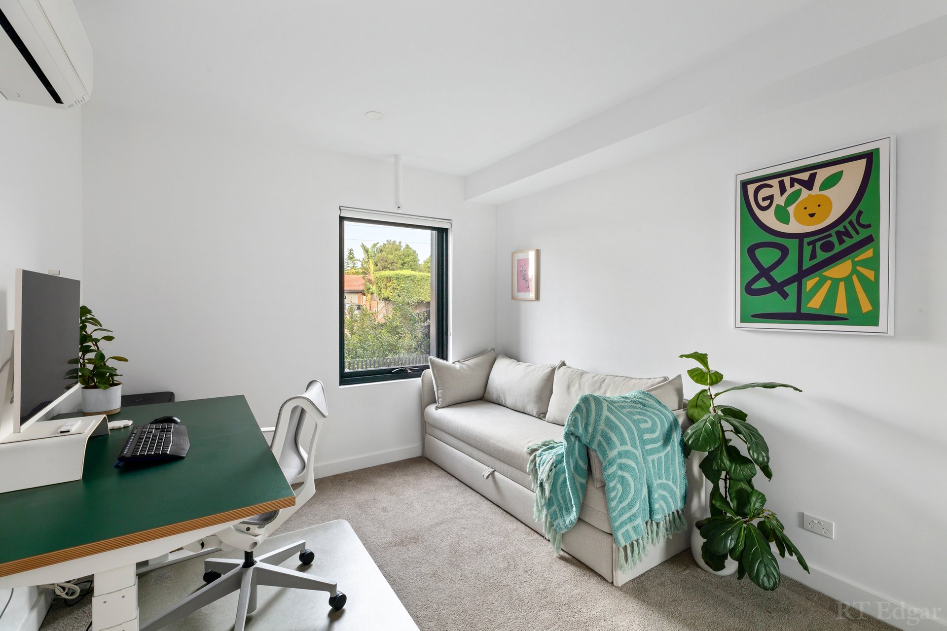 Property Gallery Thumbnail 18