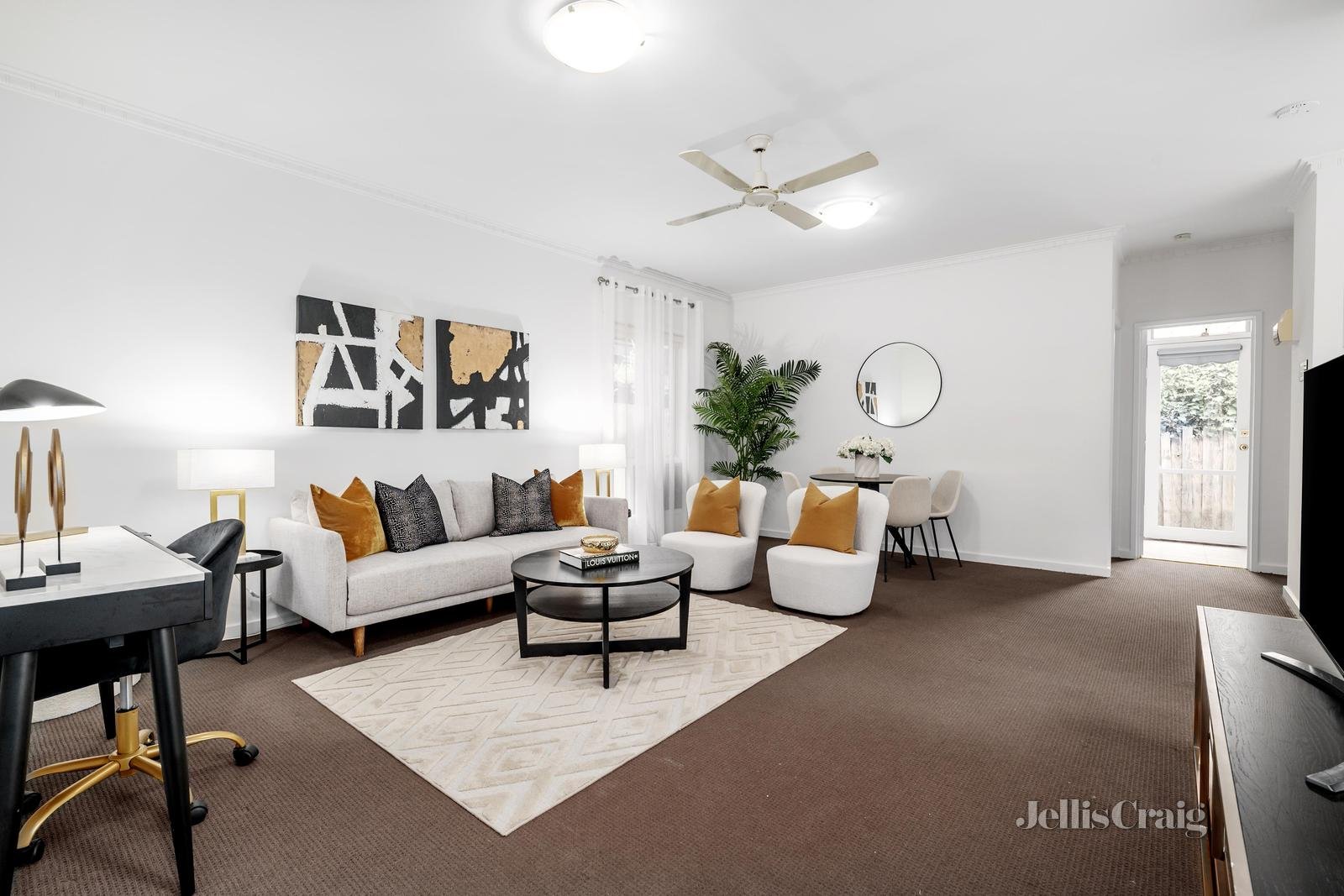 2/46a Oxley Road, Hawthorn image 2