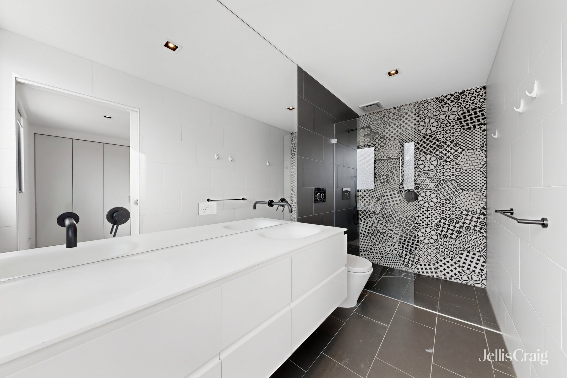 246A Patterson Road, Bentleigh image 13