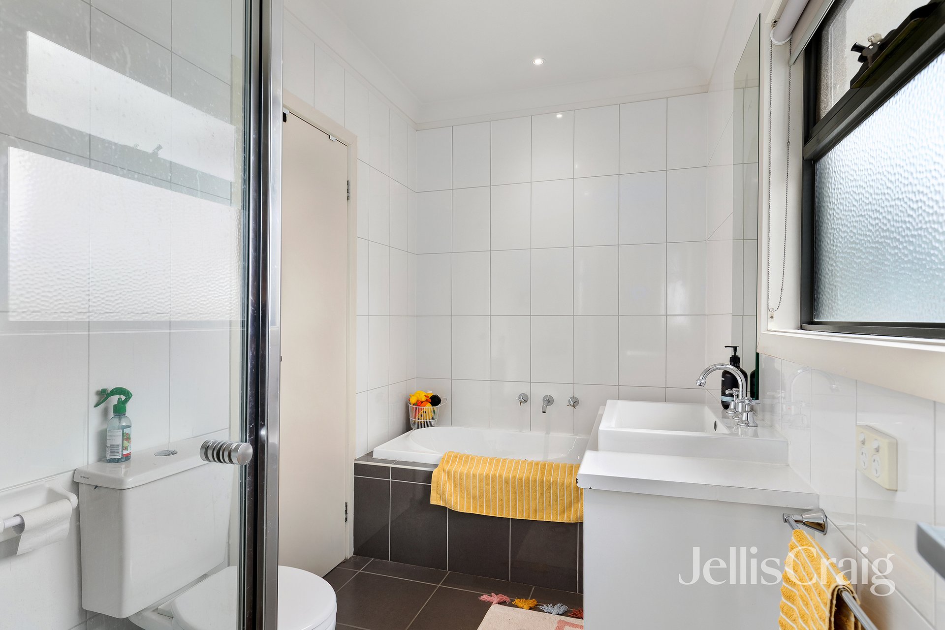 2/47 Barton Street, Reservoir image 6