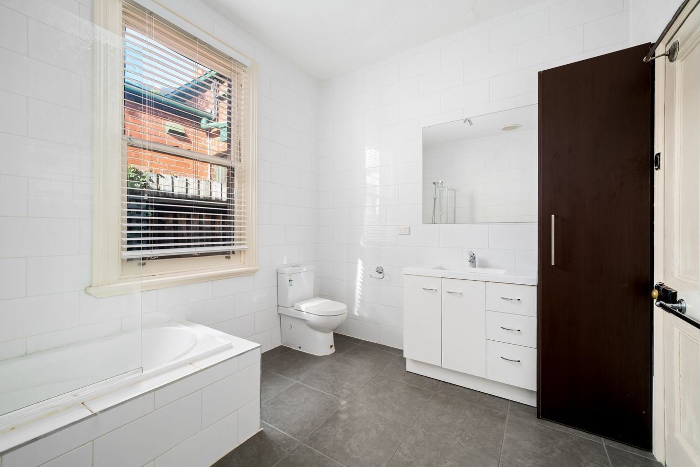 247 Danks Street, Albert Park image 6