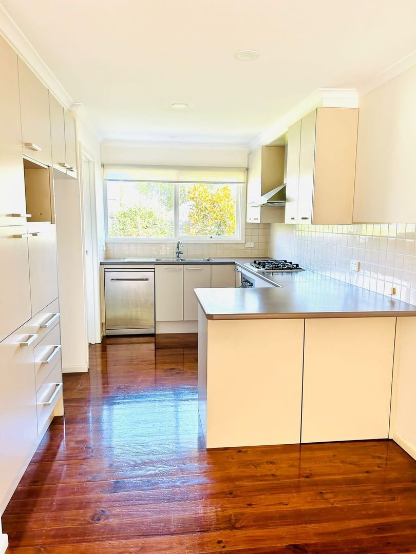 2/47 East Boundary Road, Bentleigh East image 2