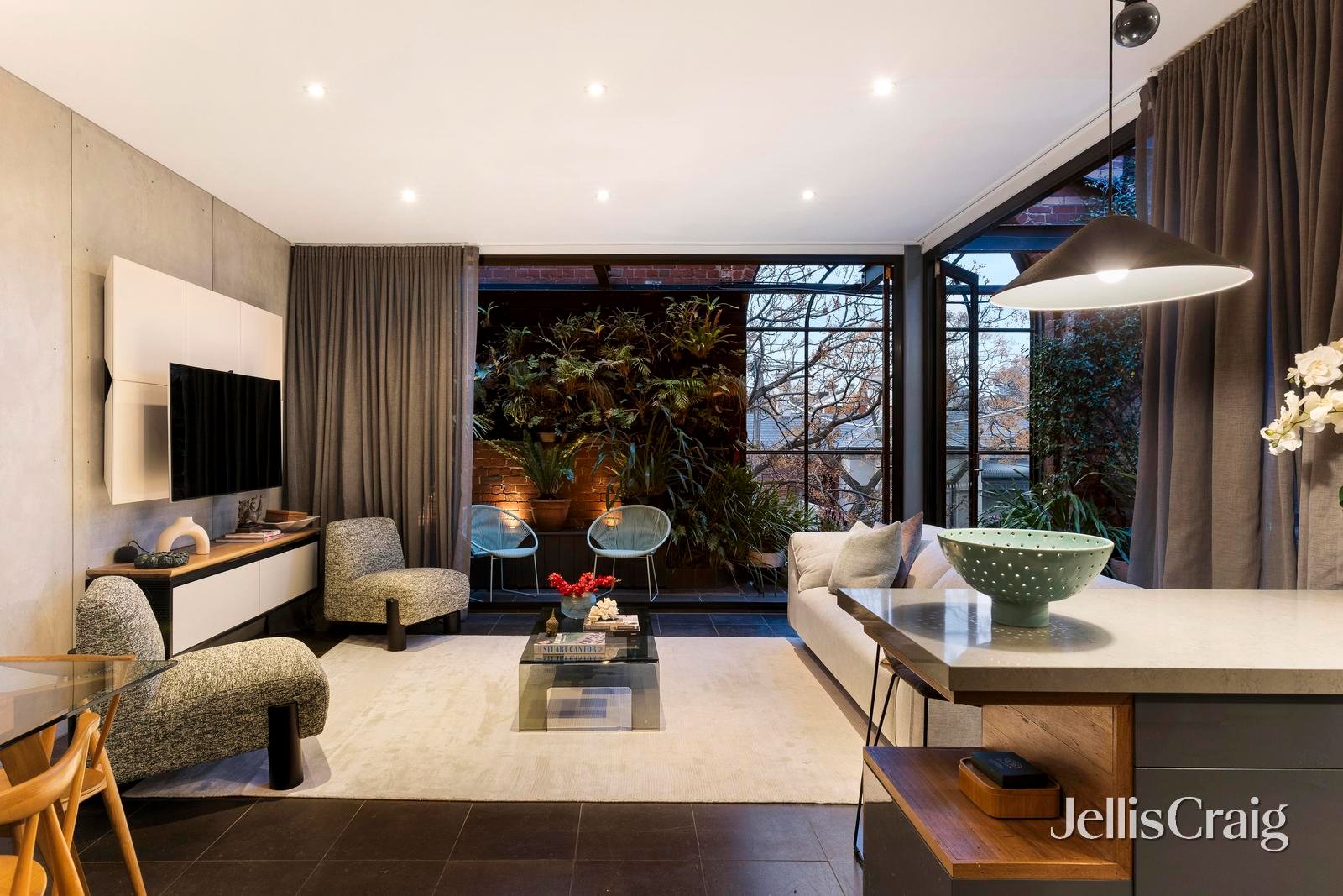 2/47 Ogrady Street, Albert Park image 7
