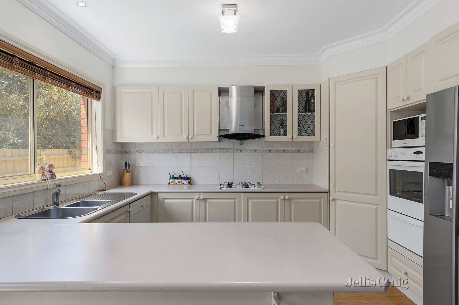 2/47 Shearer Drive, Rowville image 3