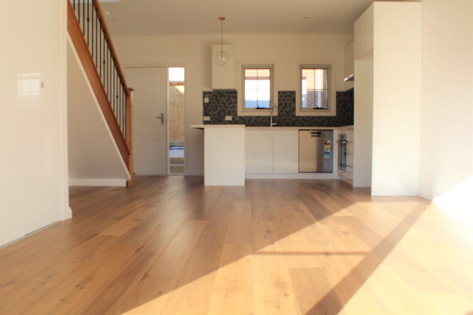 2/47 Tamar Grove, Oakleigh image 2
