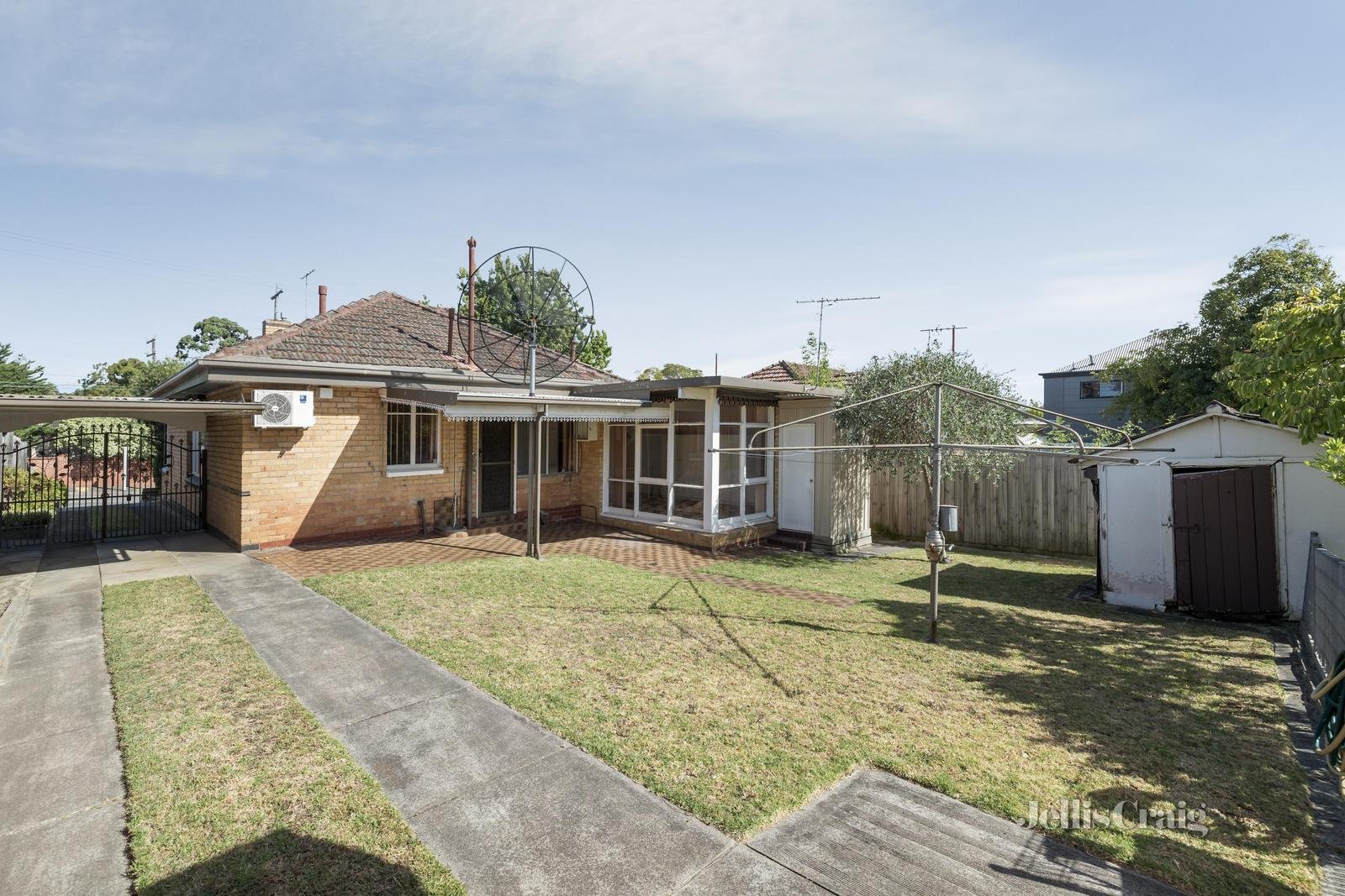 247 Warrigal Road, Burwood image 2