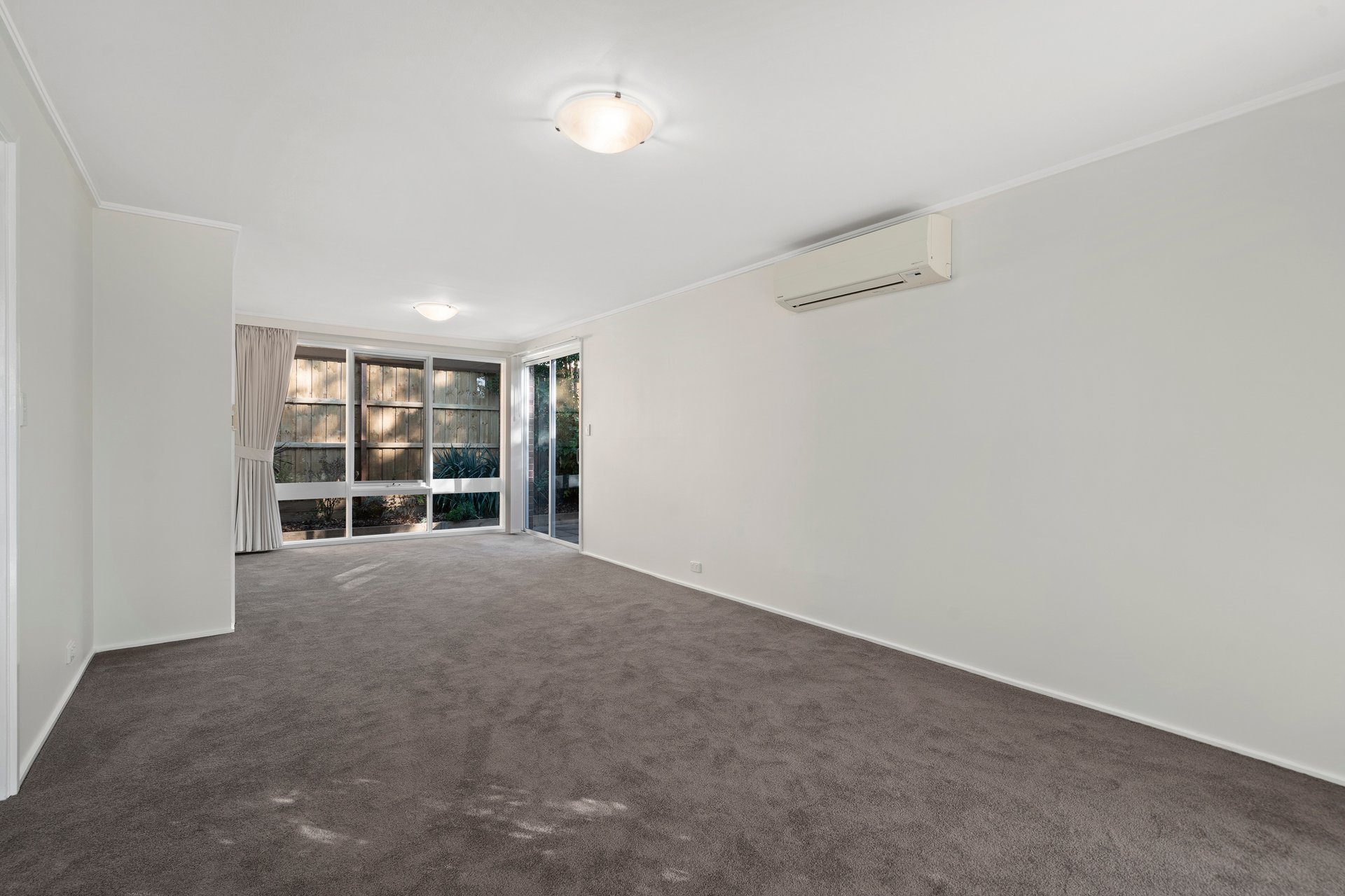 2/47 Wattle Valley Road, Canterbury image 2