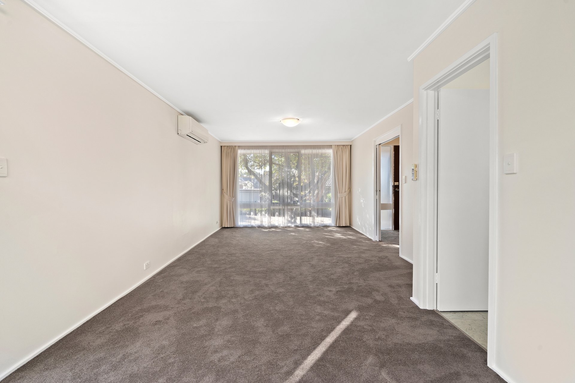 2/47 Wattle Valley Road, Canterbury image 3