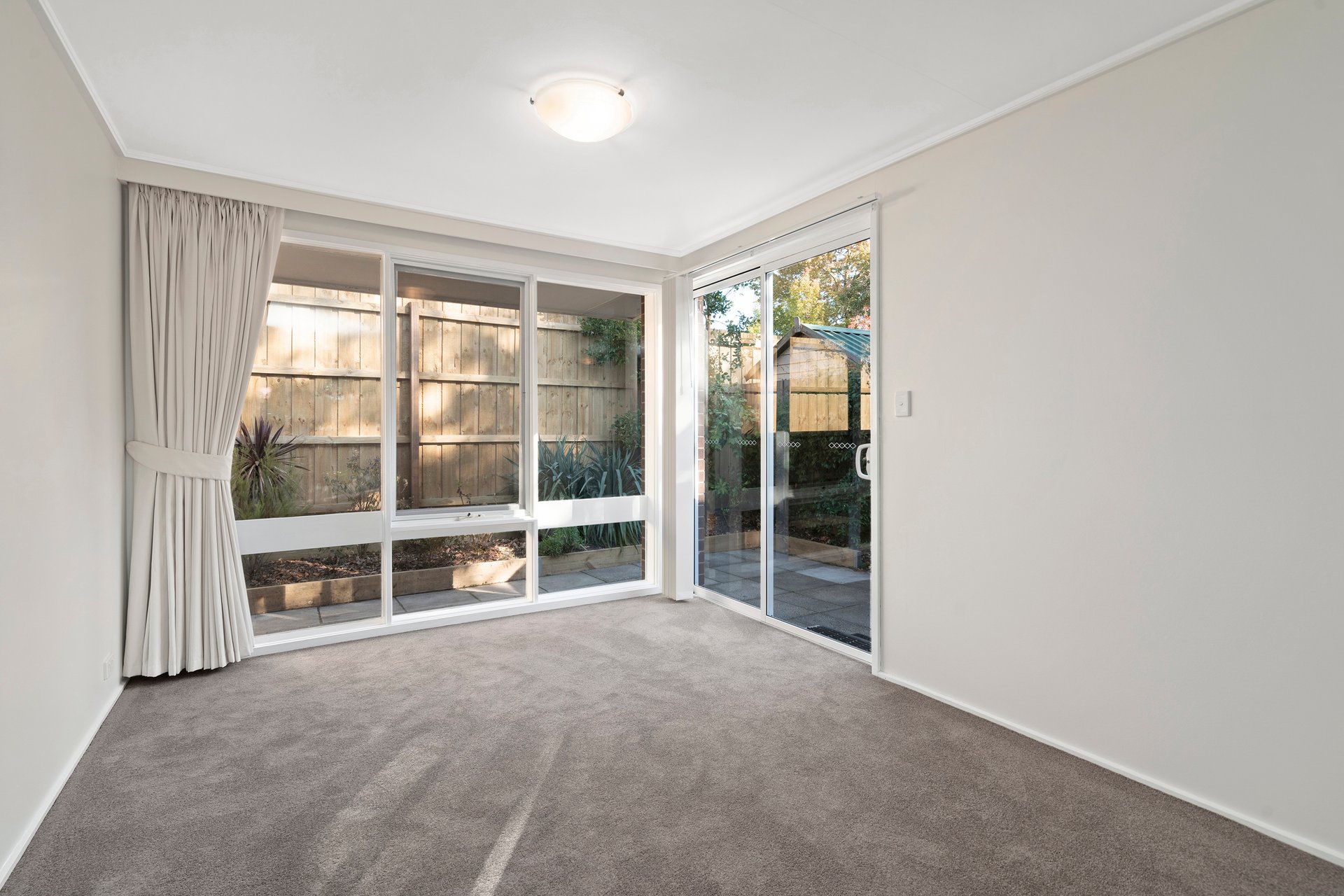 2/47 Wattle Valley Road, Canterbury image 5