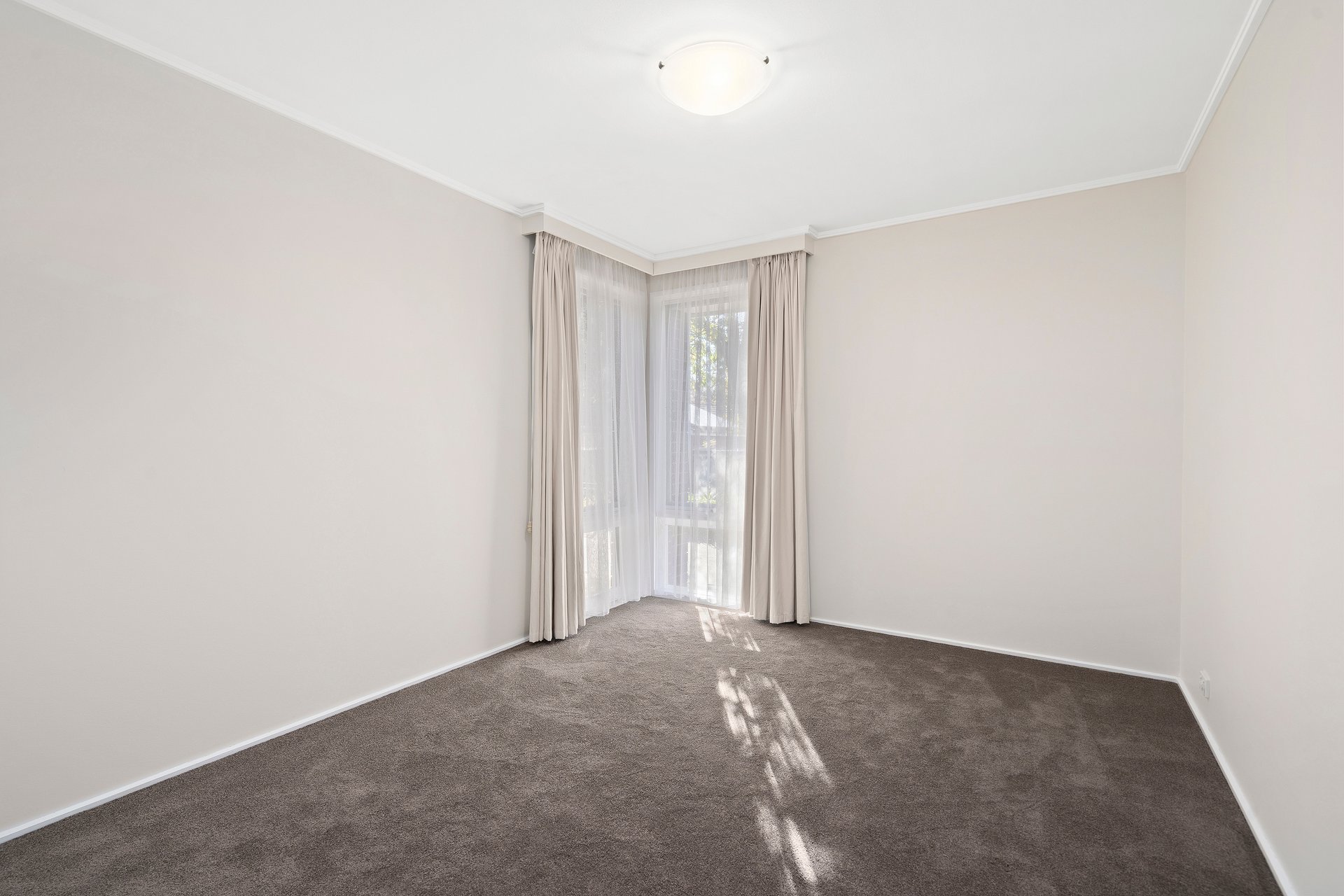 2/47 Wattle Valley Road, Canterbury image 7
