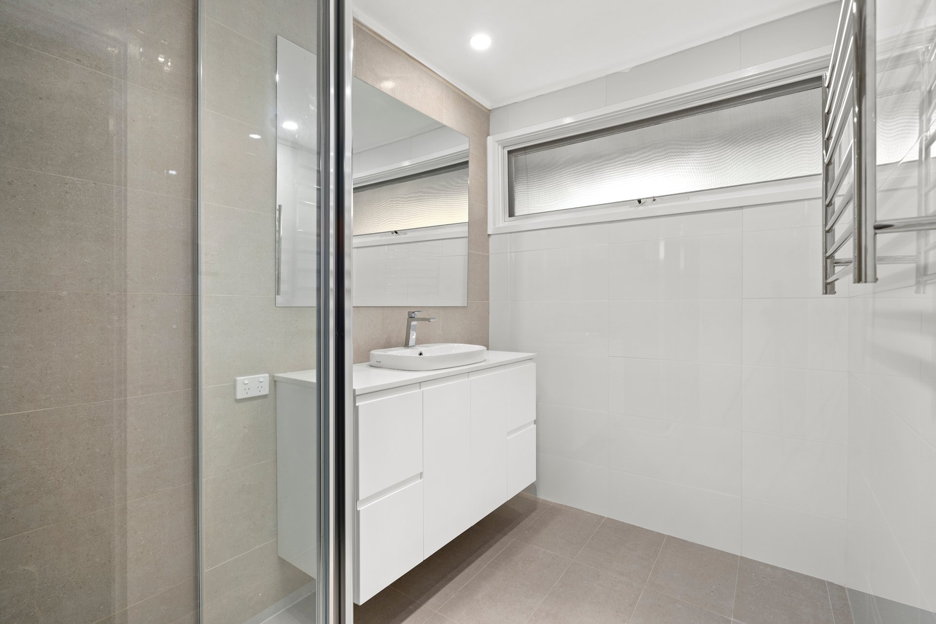 2/47 Wattle Valley Road, Canterbury image 8