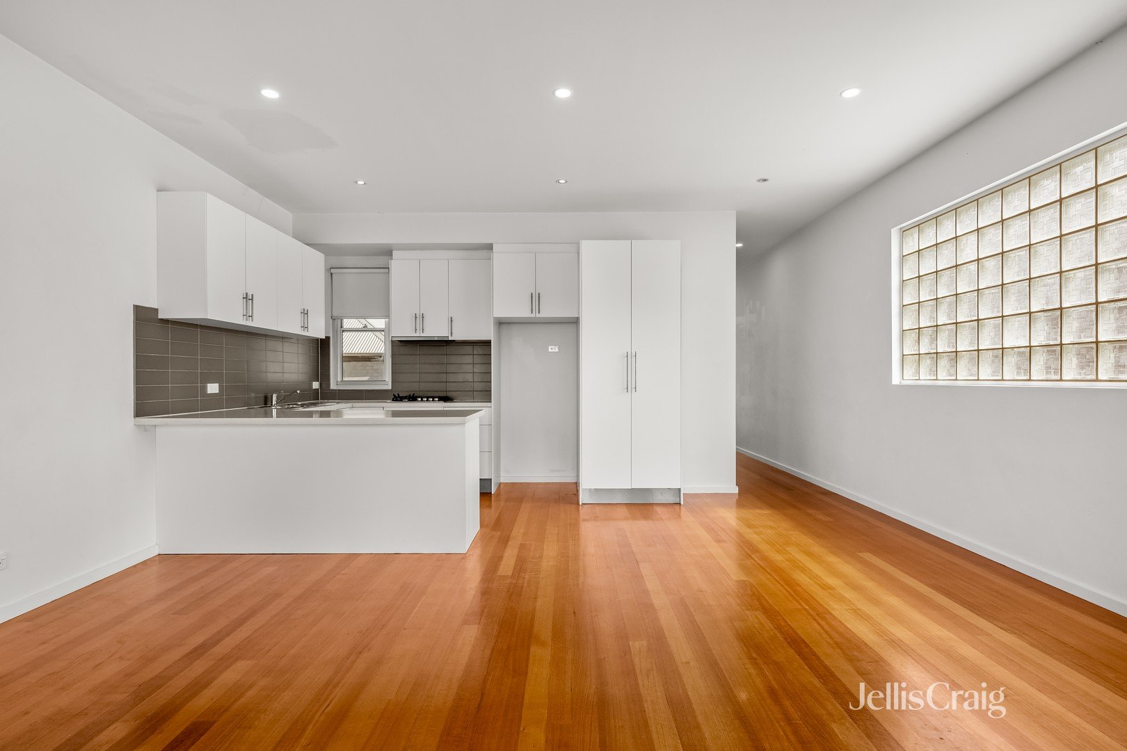 2/478 Sydney Road, Brunswick image 2
