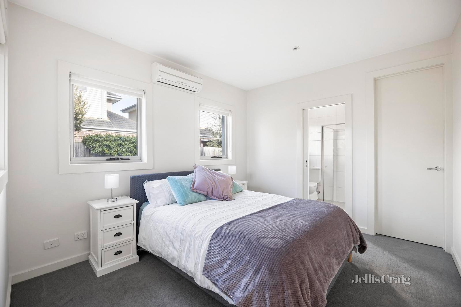 2/48 Blenheim Road, Newport image 6