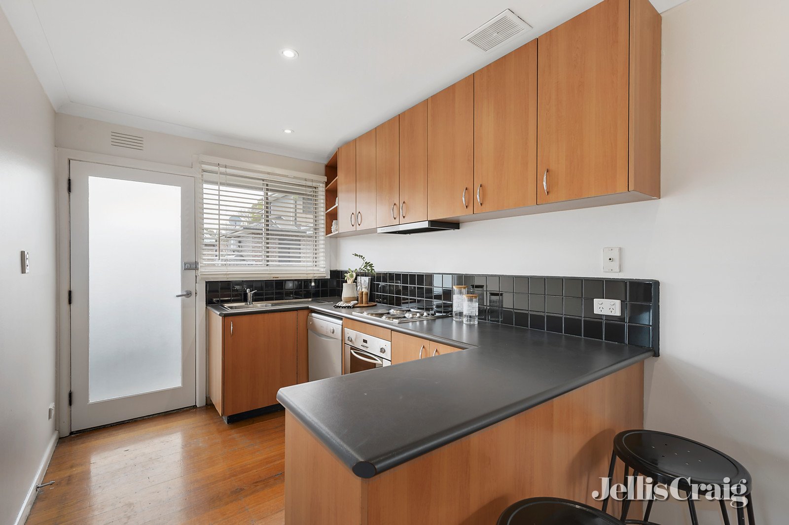 2/48 Elizabeth Street, Bayswater image 2