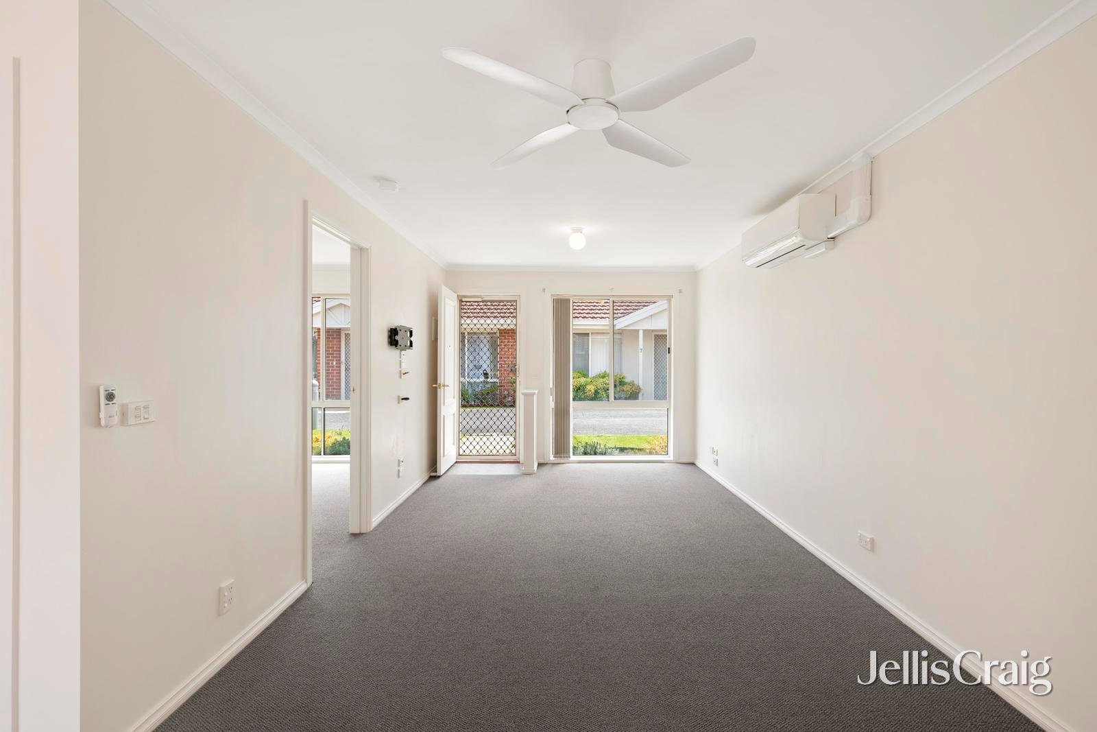 2/48 Liverpool Road, Kilsyth image 3