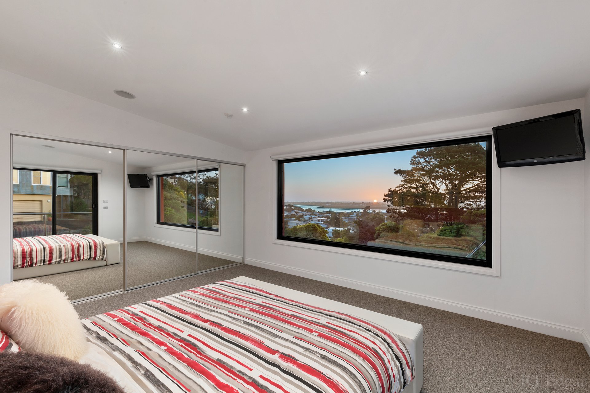 Property Gallery Thumbnail 15