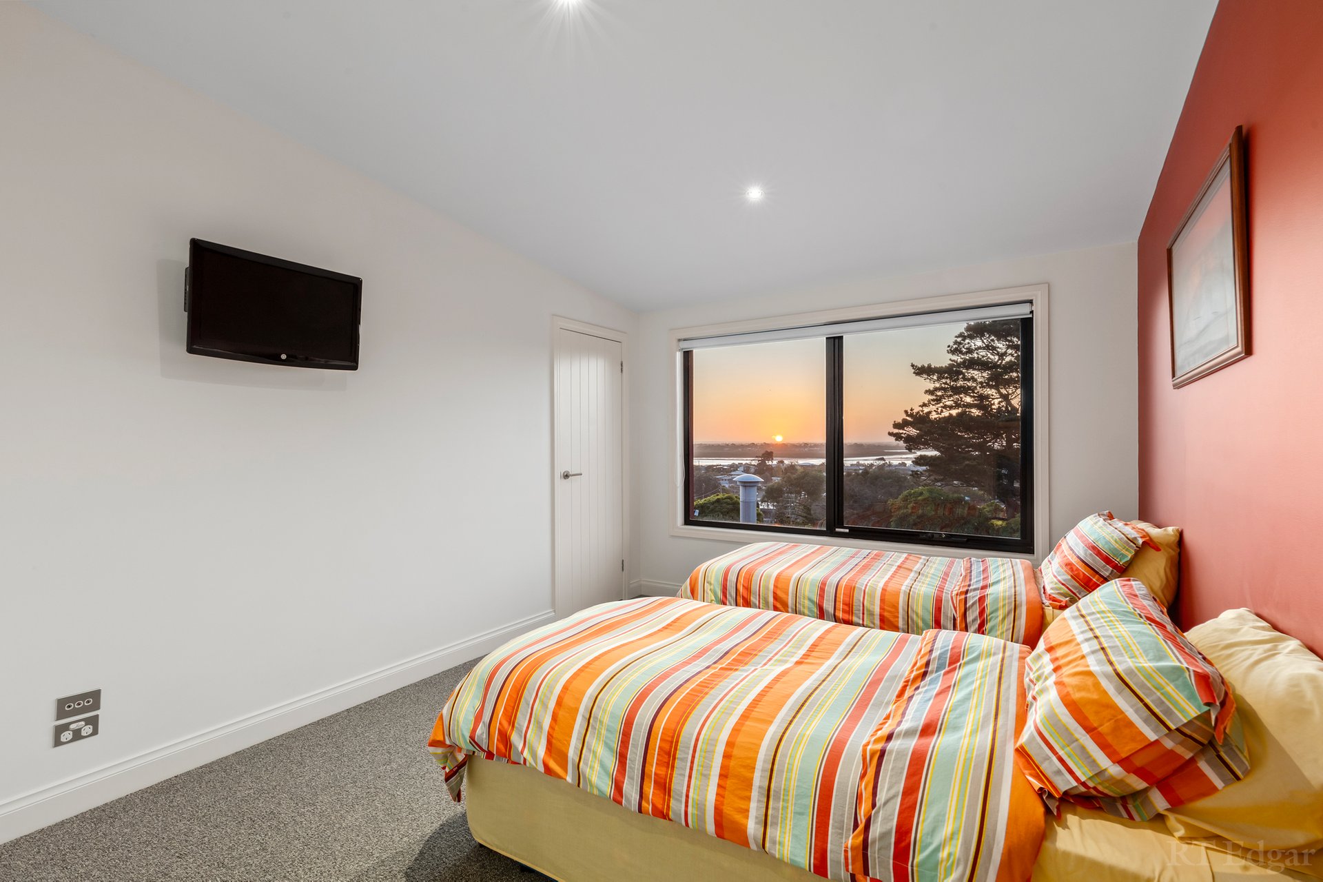 Property Gallery Thumbnail 17