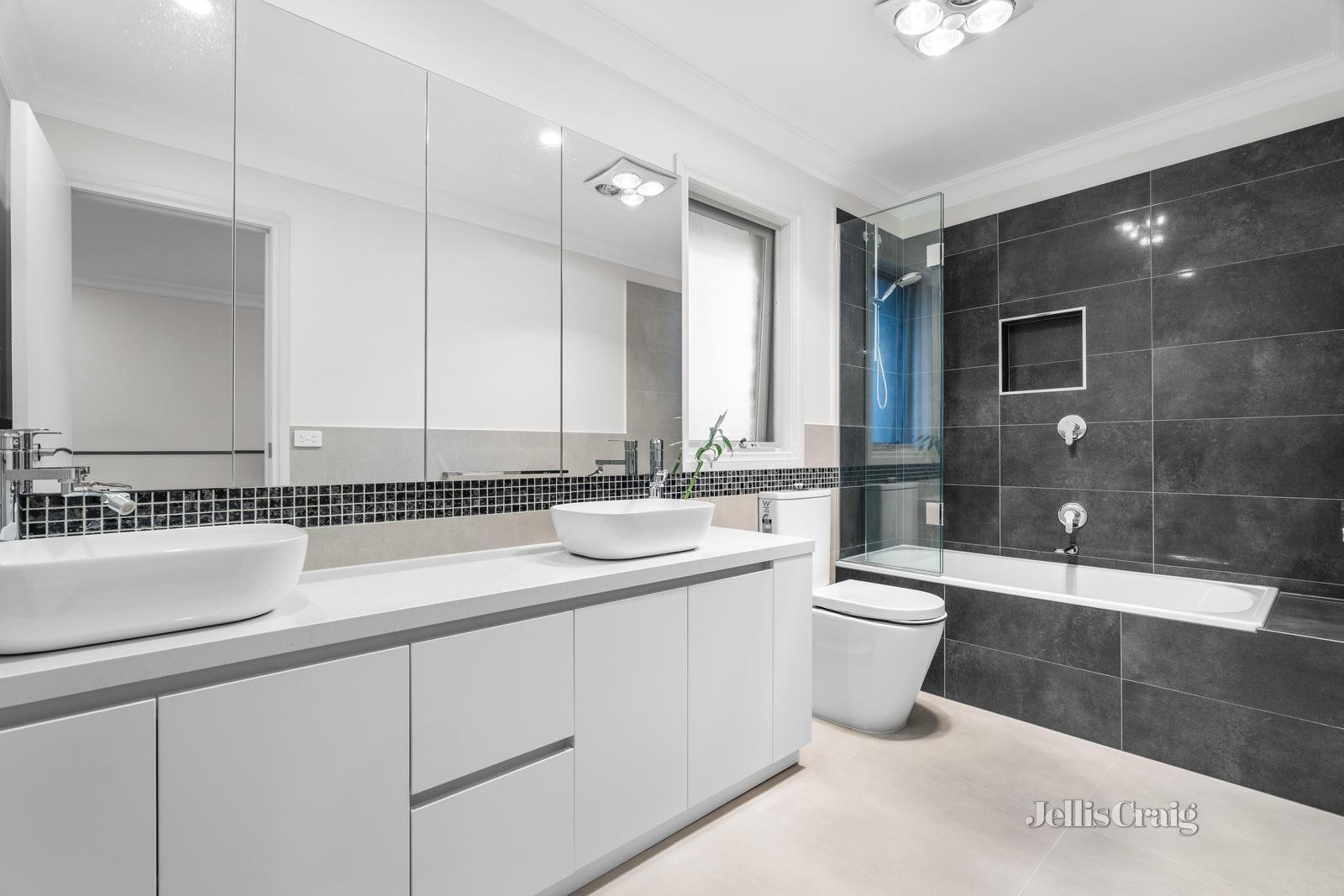 2/48 Warburton Road, Canterbury image 8