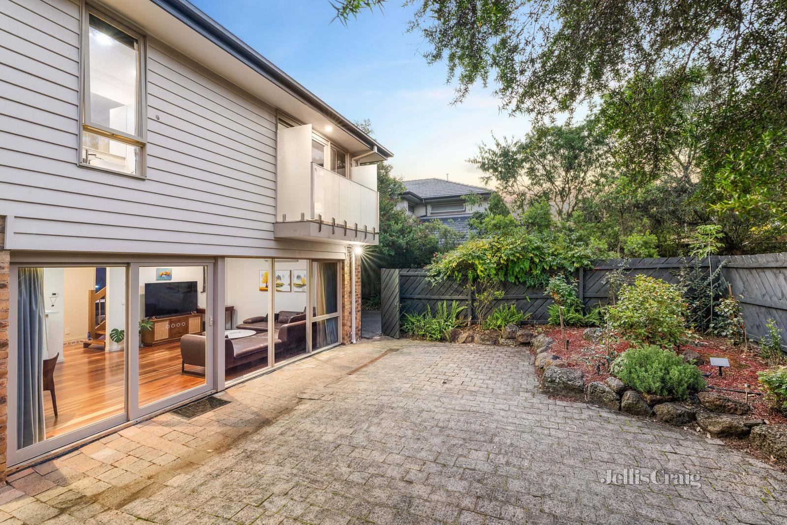 2/48 Warburton Road, Canterbury image 11