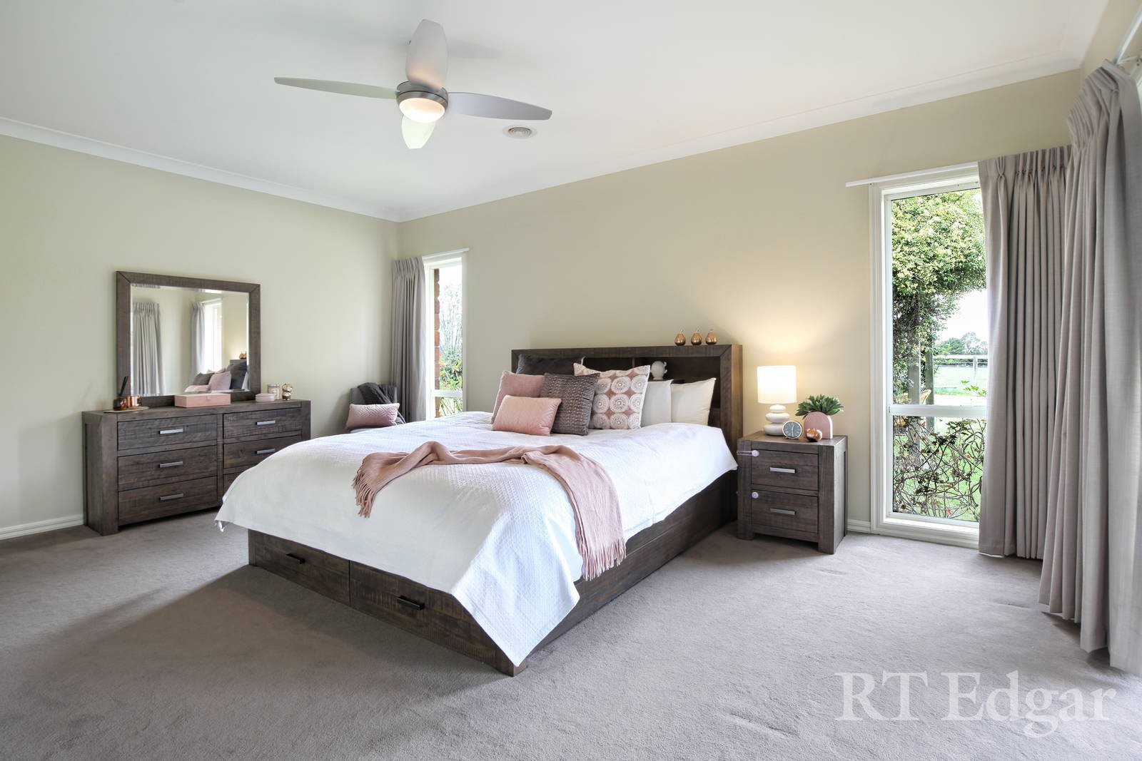 Property Gallery Thumbnail 8