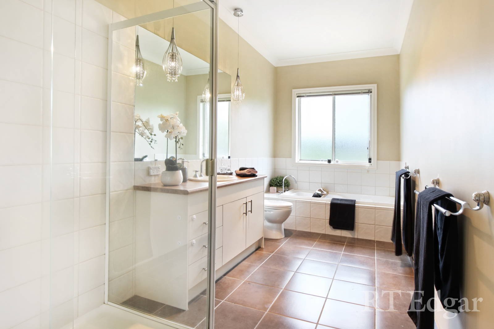 Property Gallery Thumbnail 9