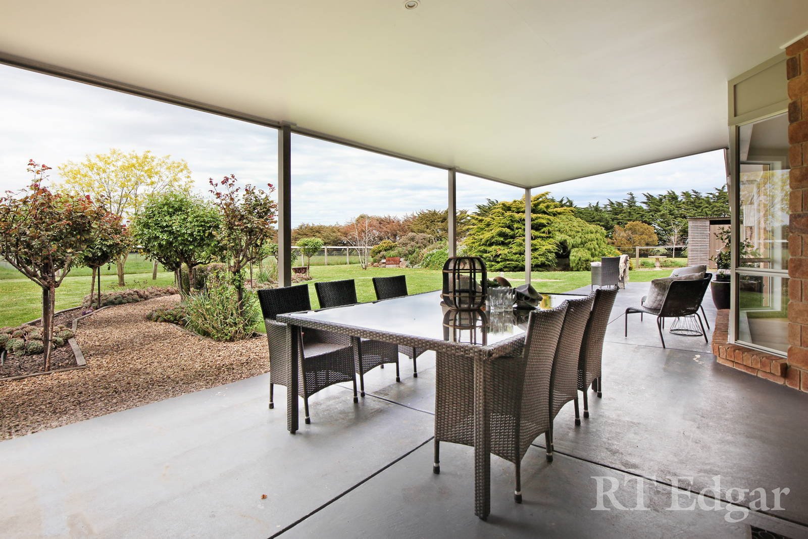 Property Gallery Thumbnail 12