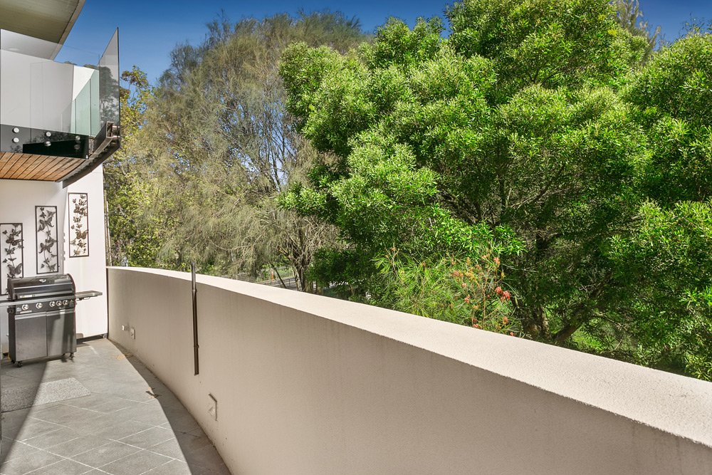 2/489 St Kilda Street, Elwood image 6