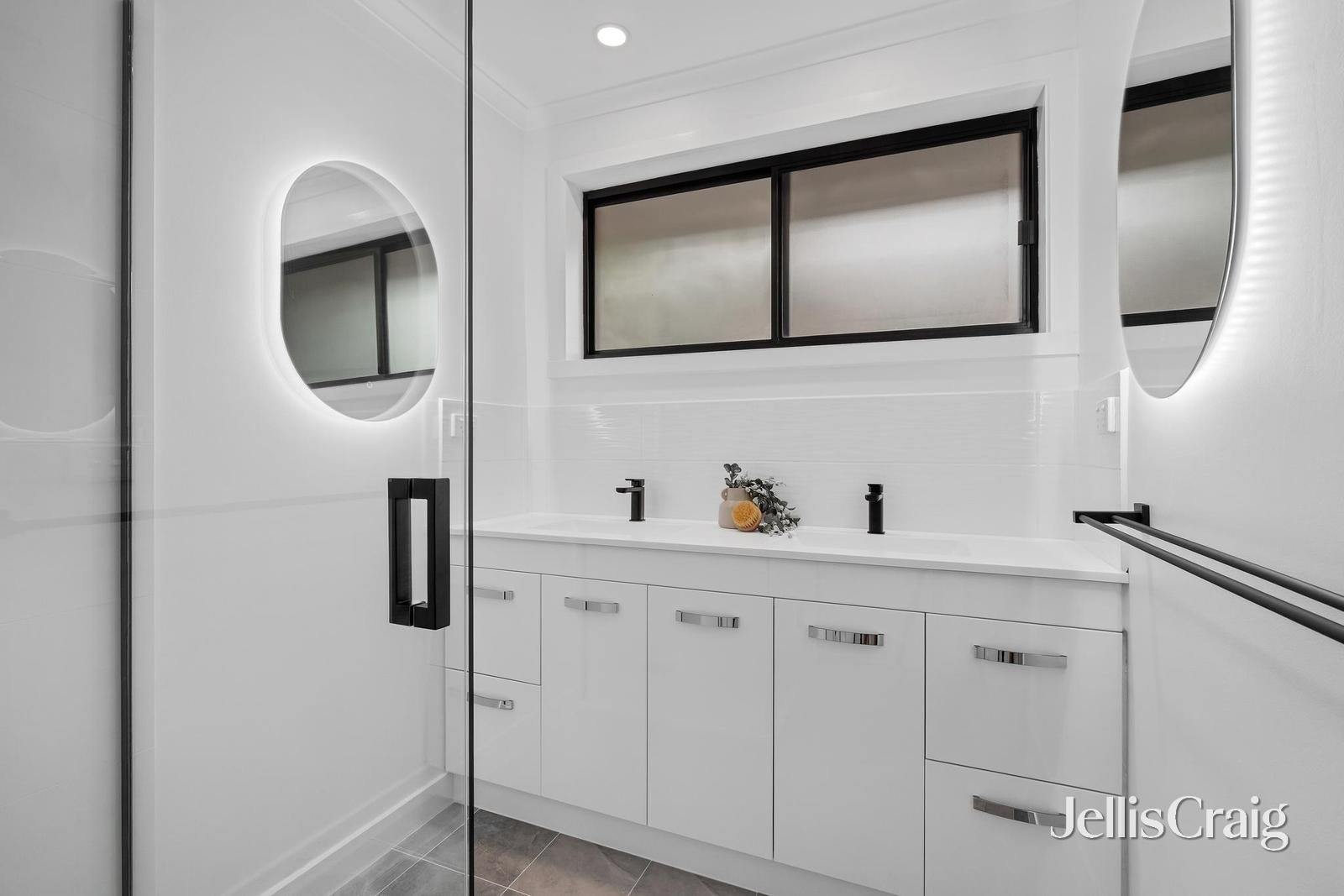 2/49-51 Beaufort Road, Croydon image 4