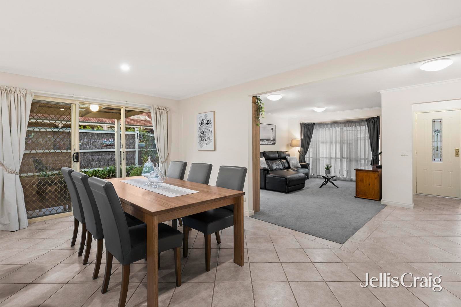 2/49 Fortuna Avenue, Croydon image 4