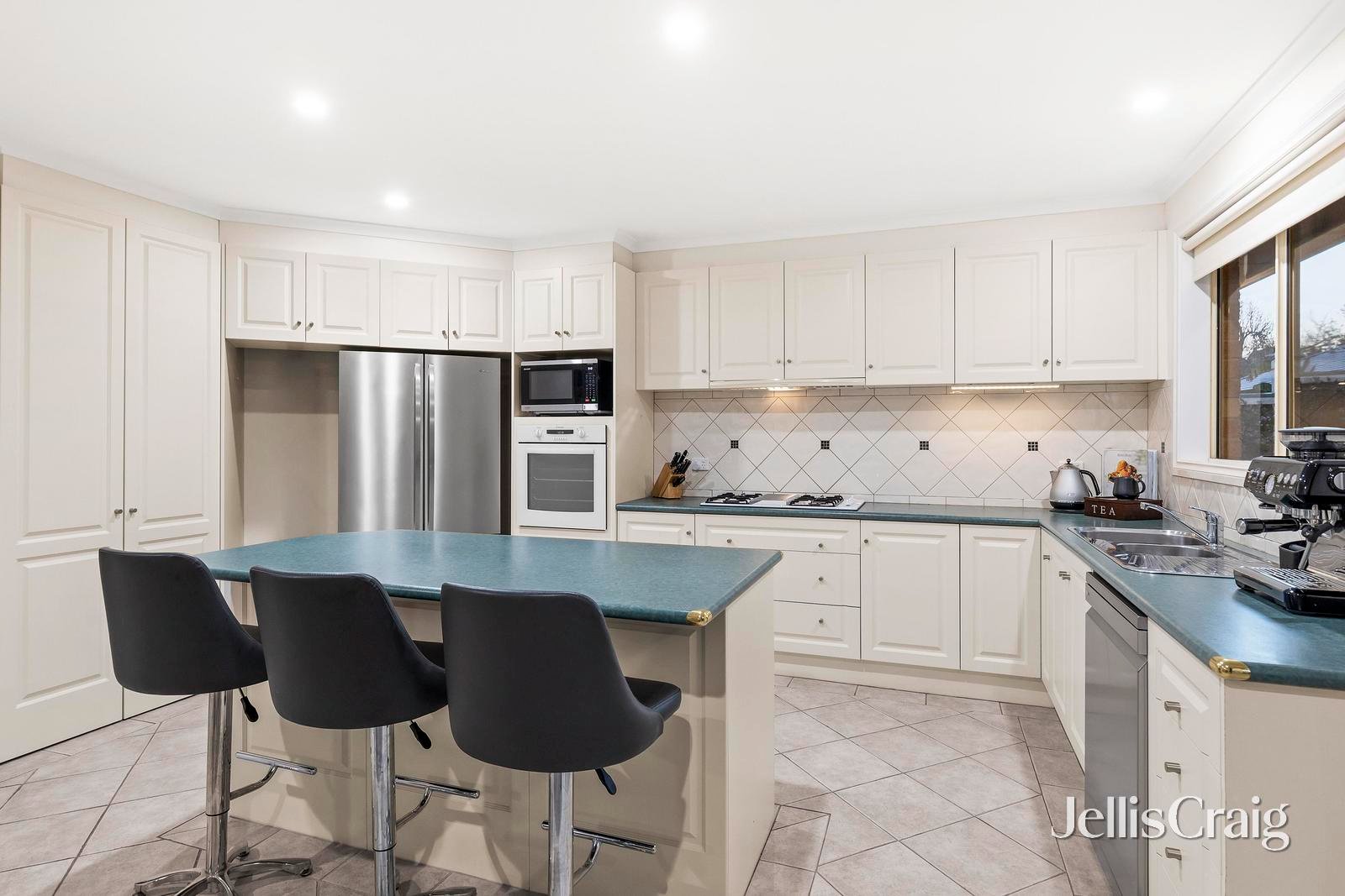 2/49 Fortuna Avenue, Croydon image 6