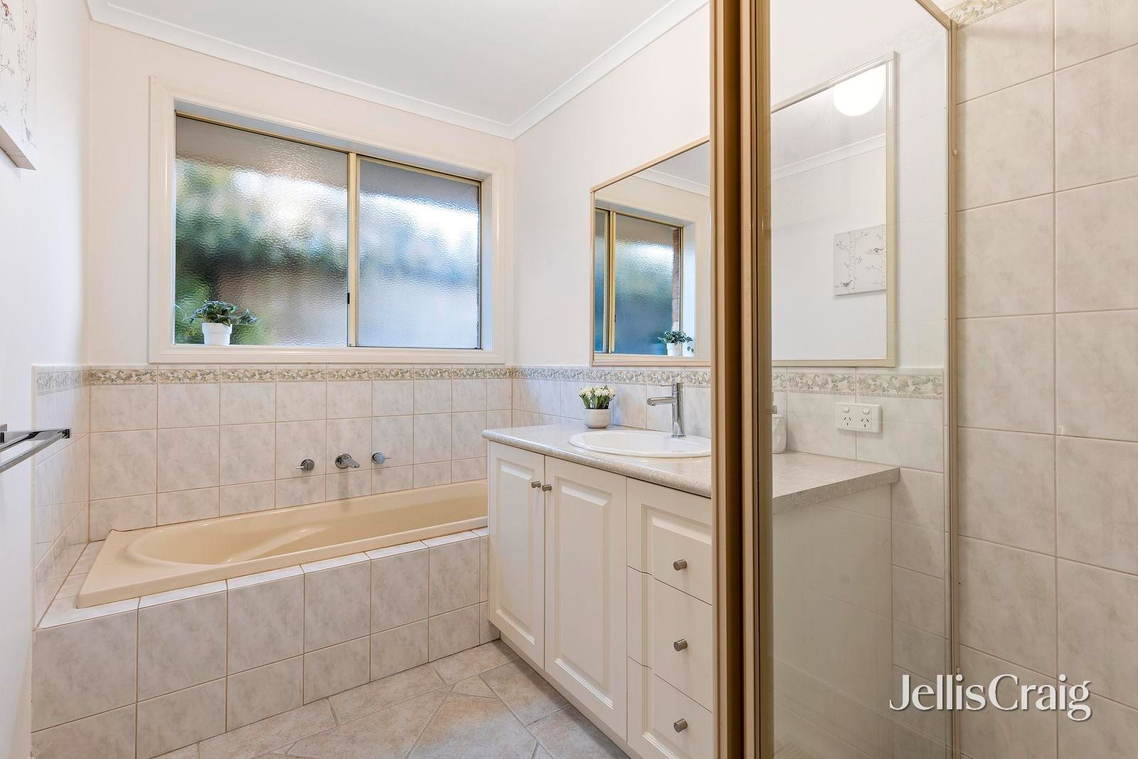 2/49 Fortuna Avenue, Croydon image 8