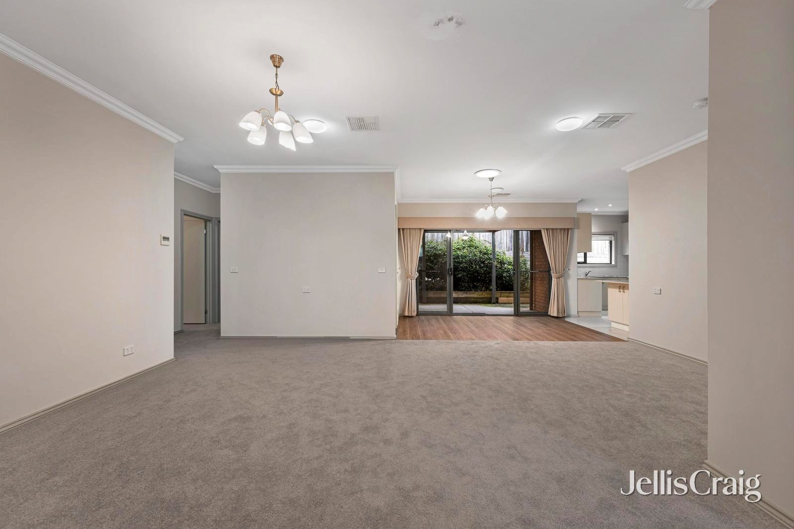 249 Grosvenor Walk, Lilydale image 2