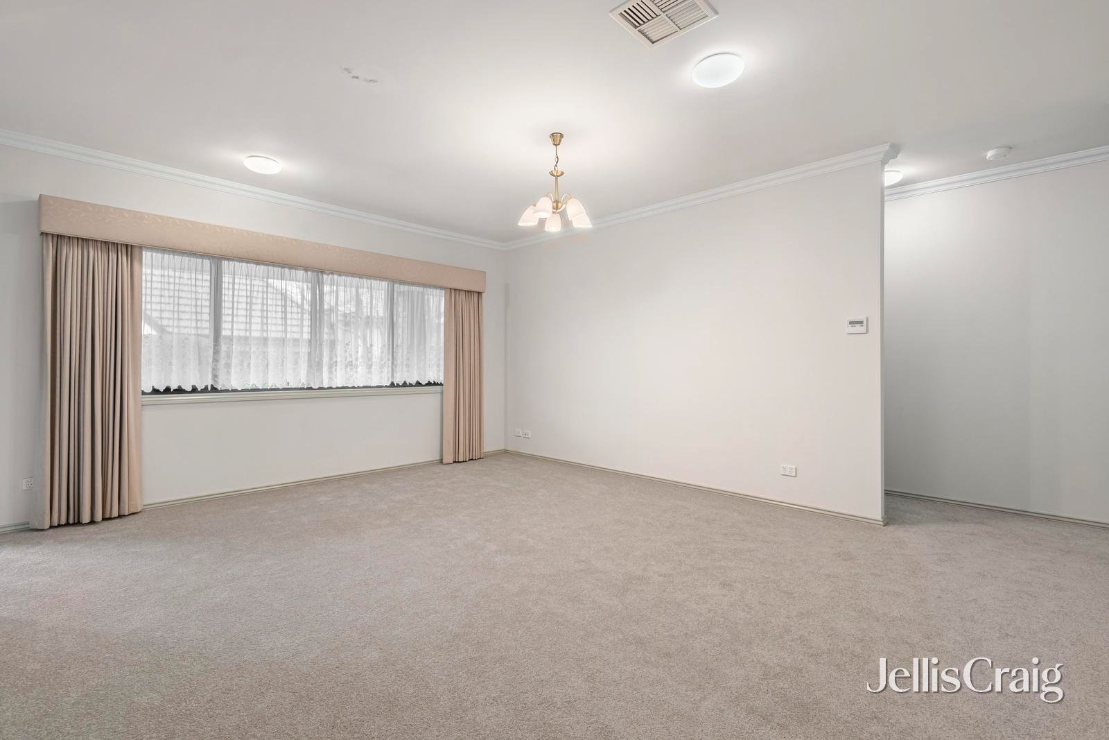 249 Grosvenor Walk, Lilydale image 4