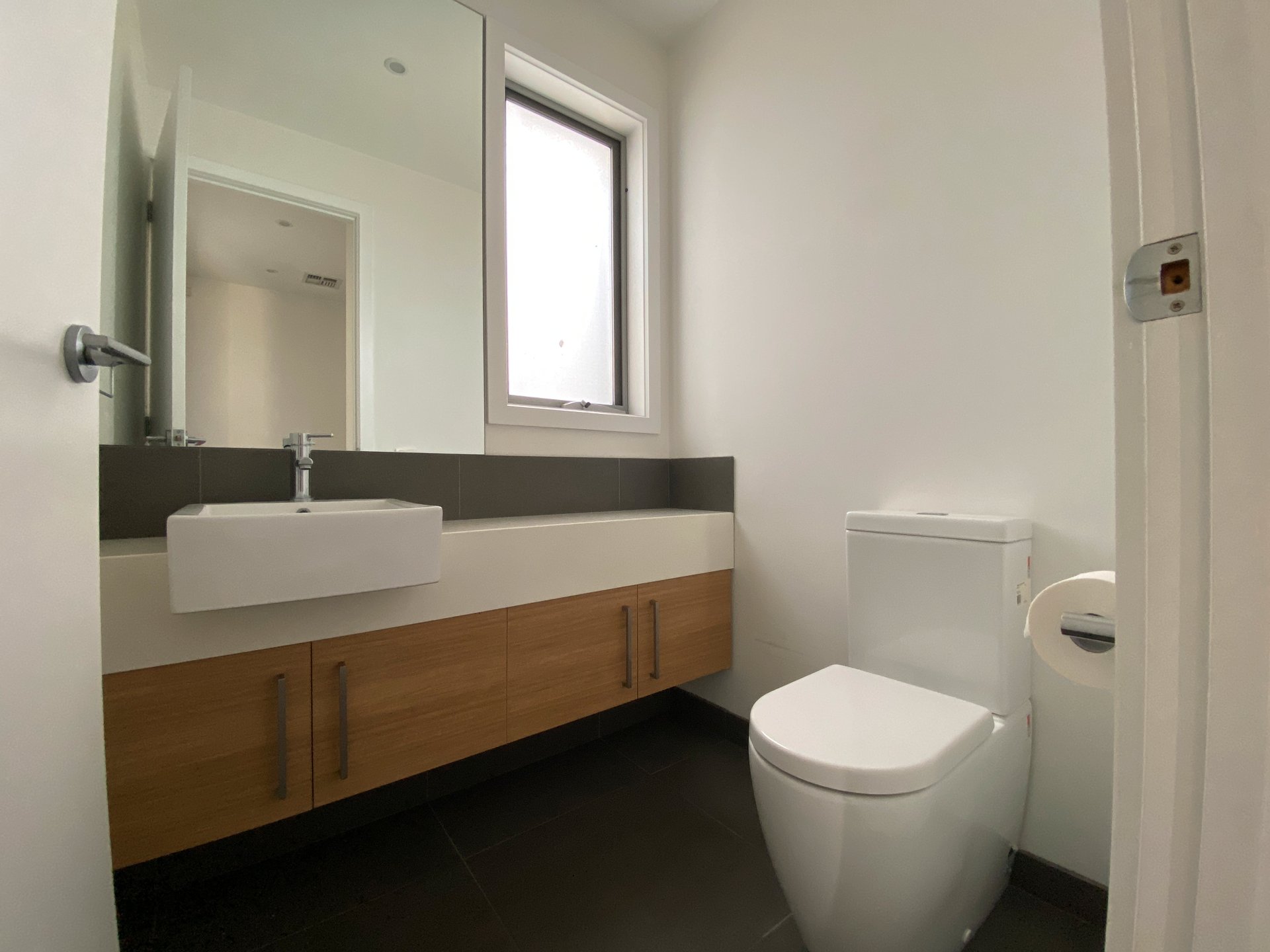 2/49 Jubilee Street, Geelong image 10