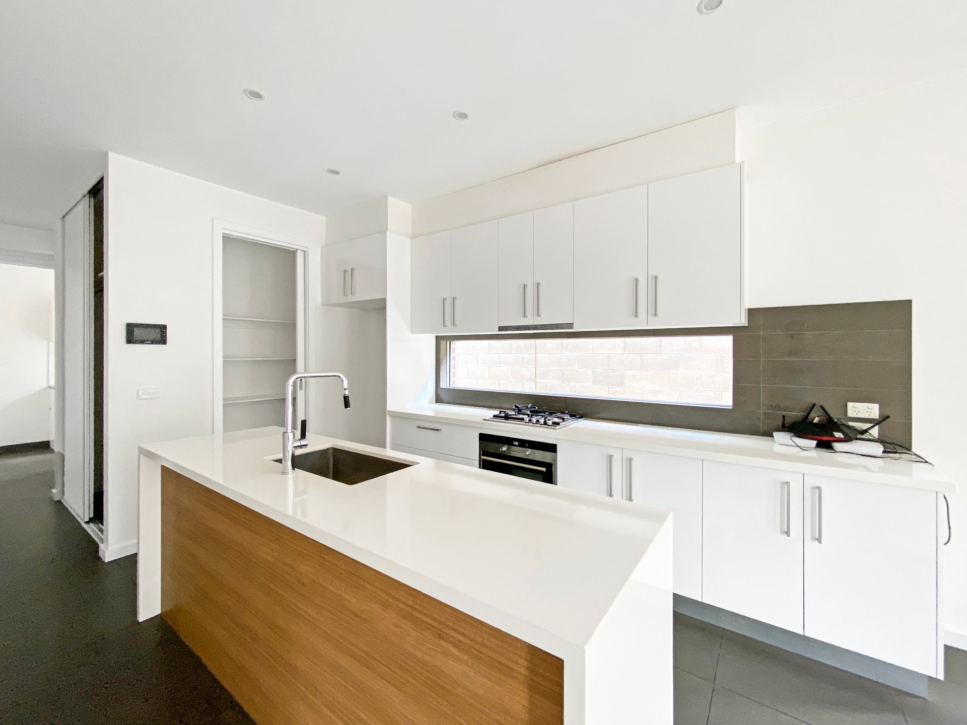 2/49 Jubilee Street, Geelong image 1