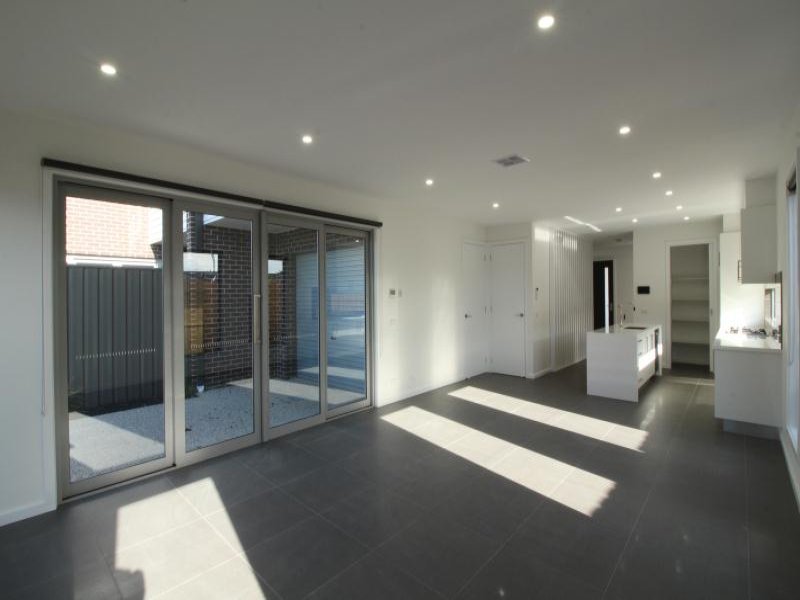 2/49 Lonsdale Street, South&nbsp;Geelong image 4