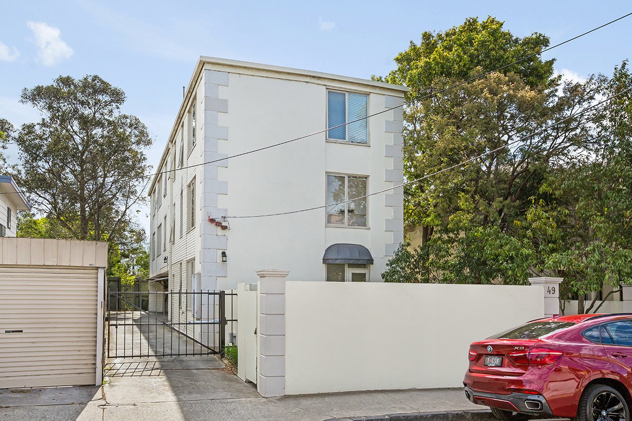 2/49 Osborne Street South Yarra