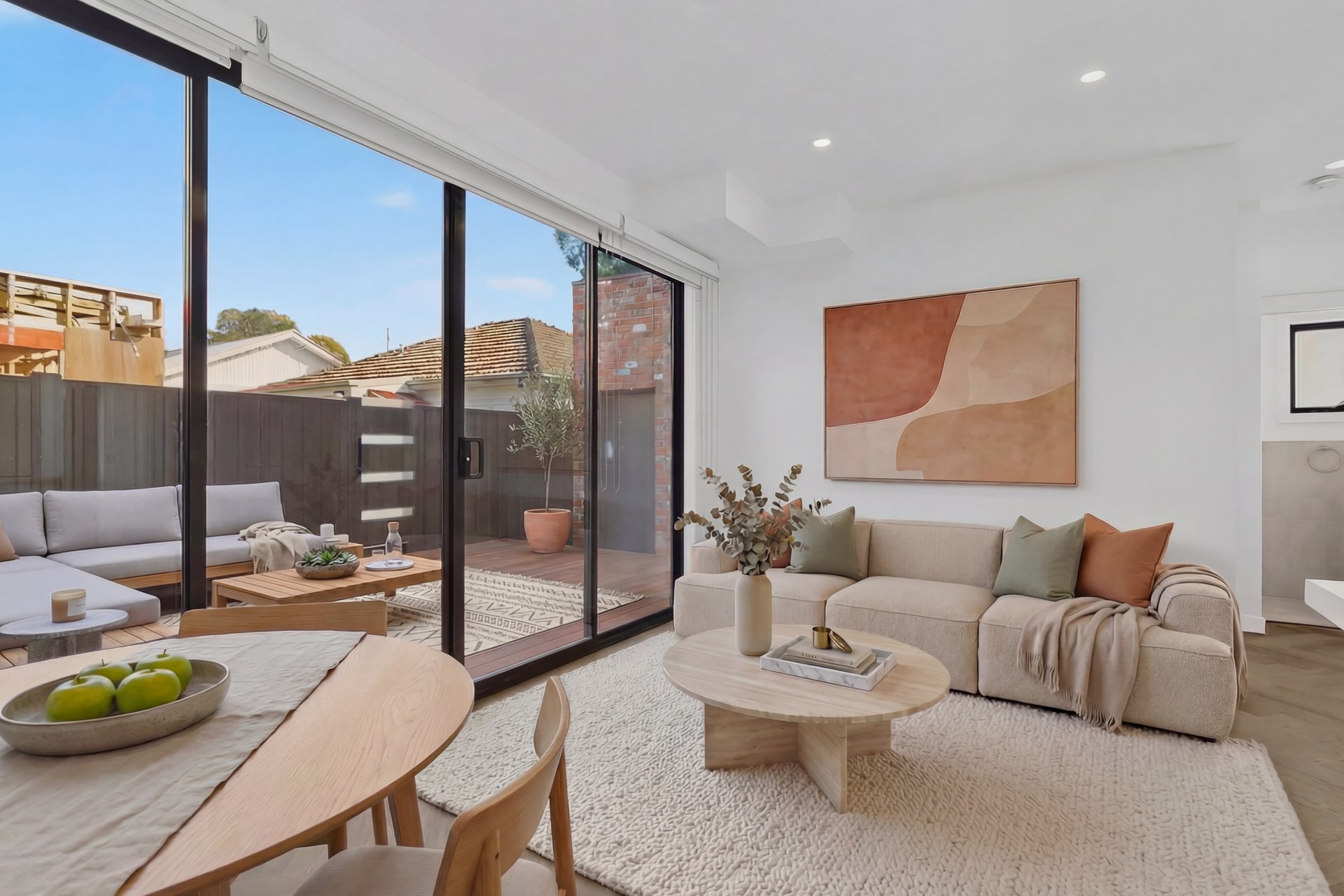 2/49 Queens Parade, Fawkner image 2