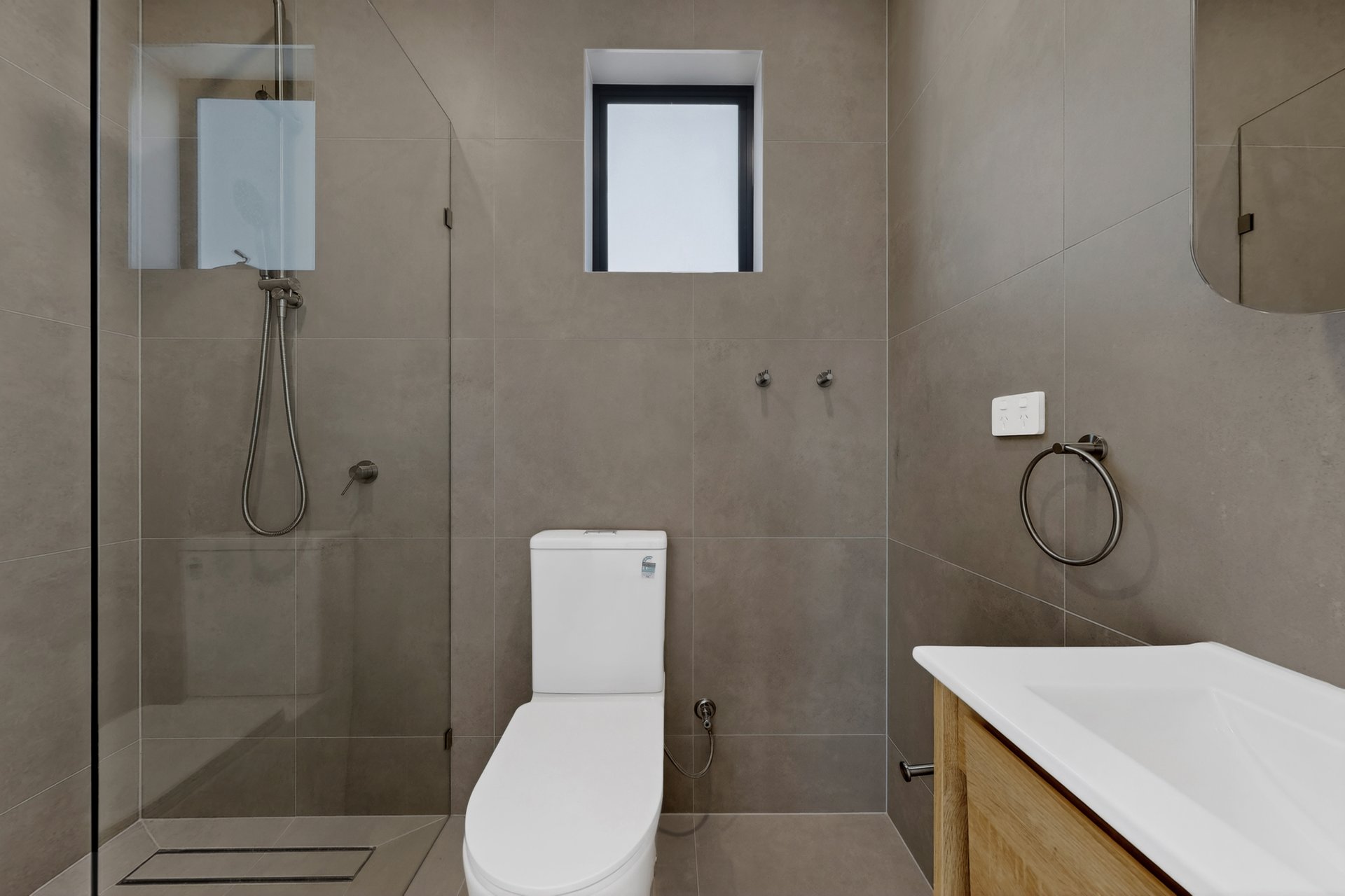 2/49 Queens Parade, Fawkner image 9