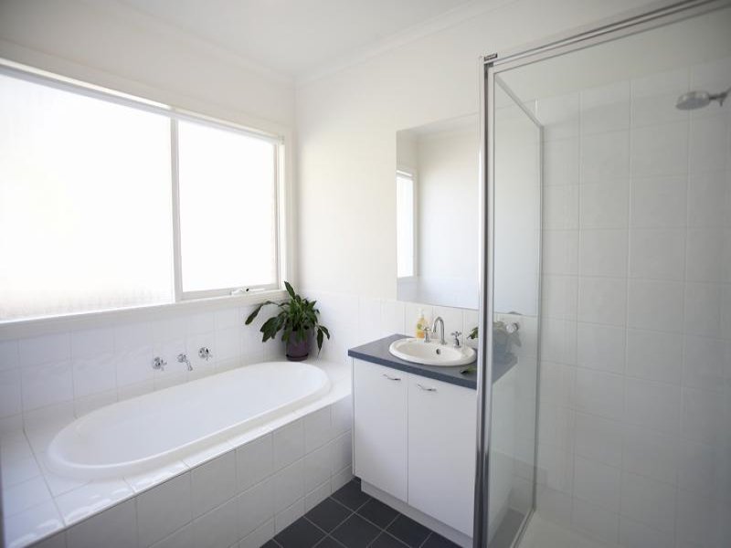 2/495 Elgar Road, Mont Albert North image 4