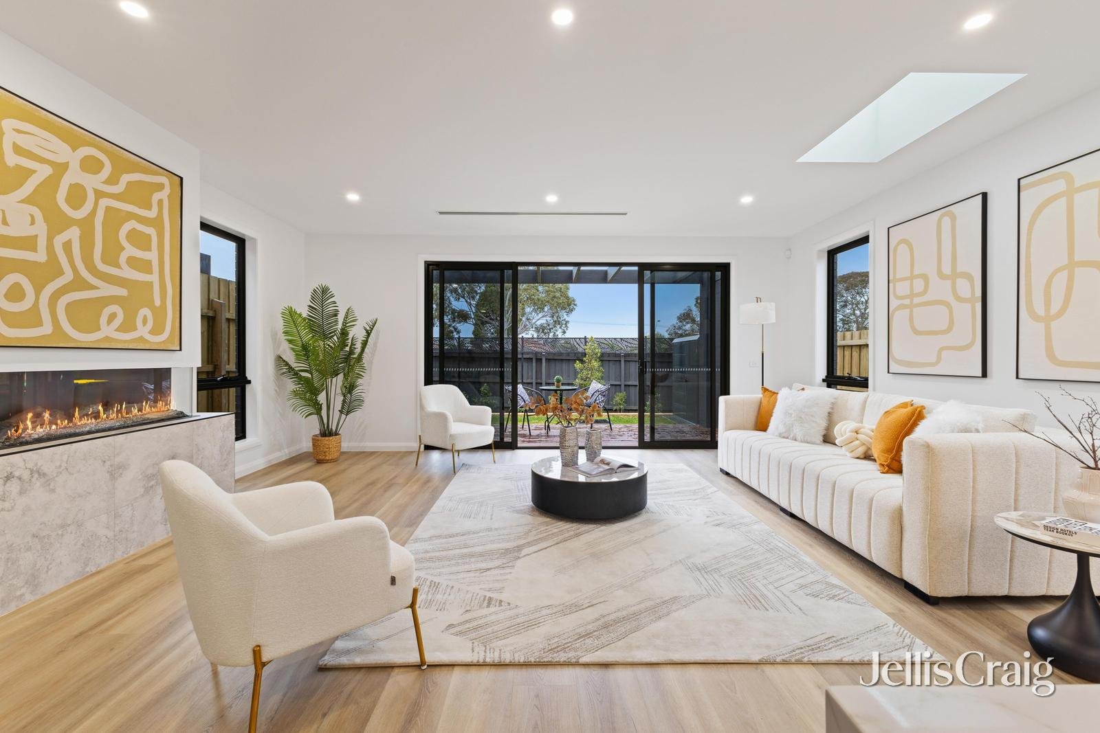 24a Albert Street, Mount&nbsp;Waverley image 1