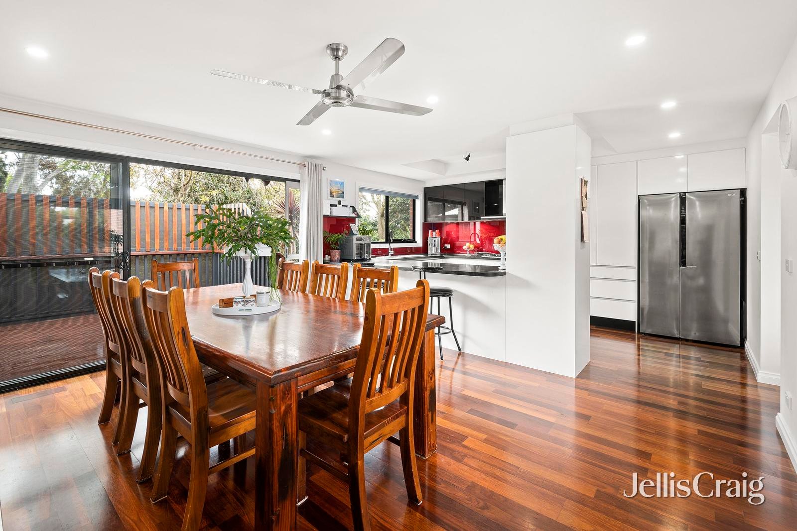 24a Barina Avenue, Mooroolbark image 3