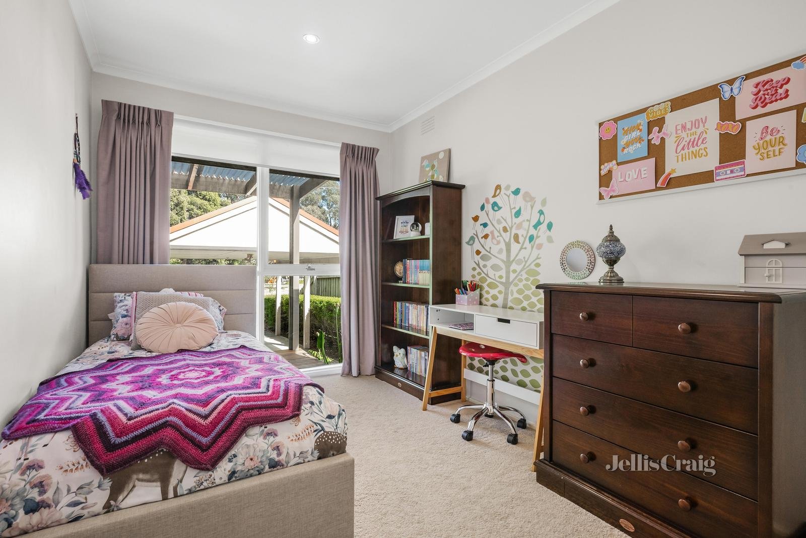 24A Longfellow Avenue, Mooroolbark image 7