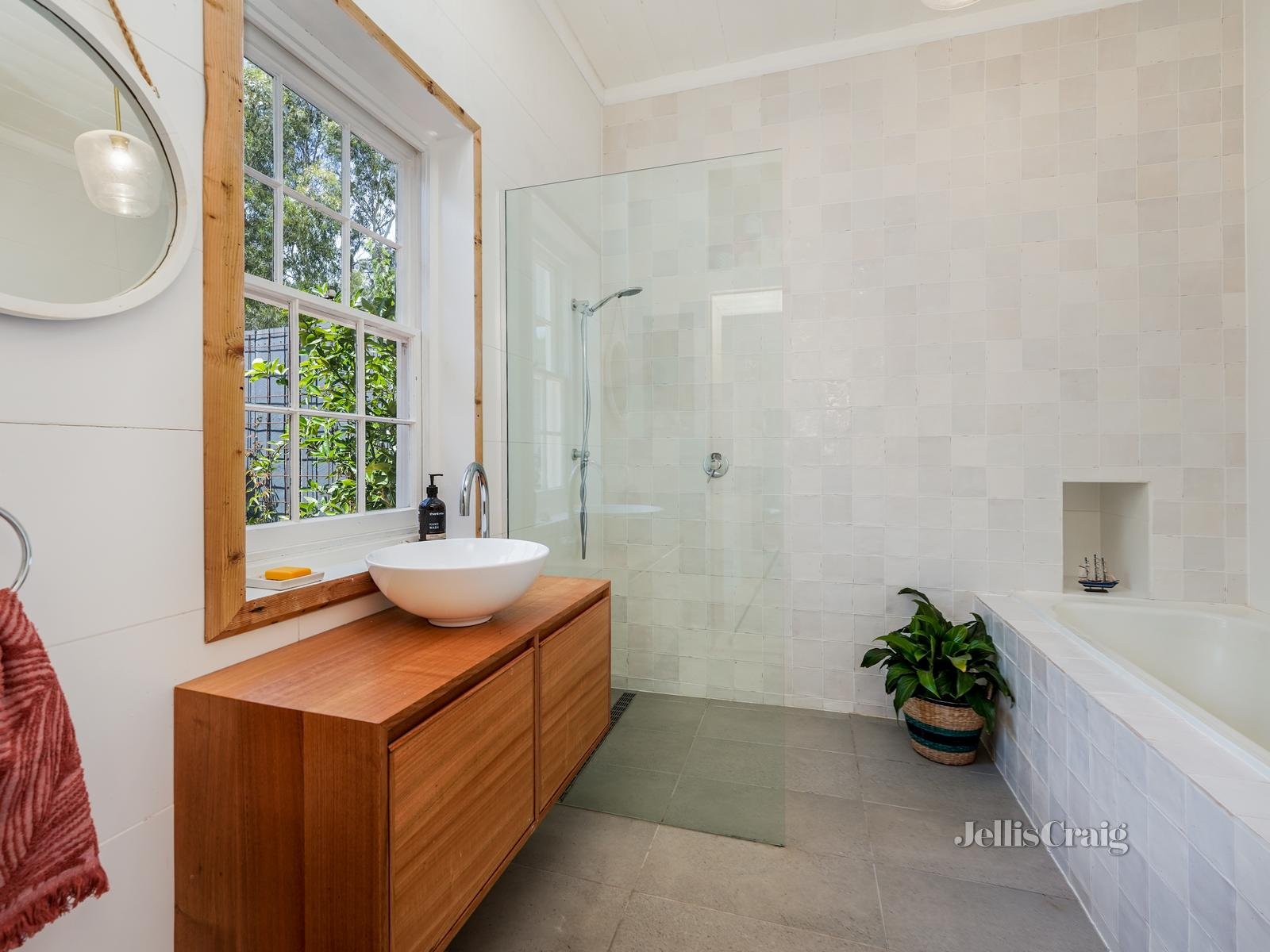 24a Ray Street, Castlemaine image 5