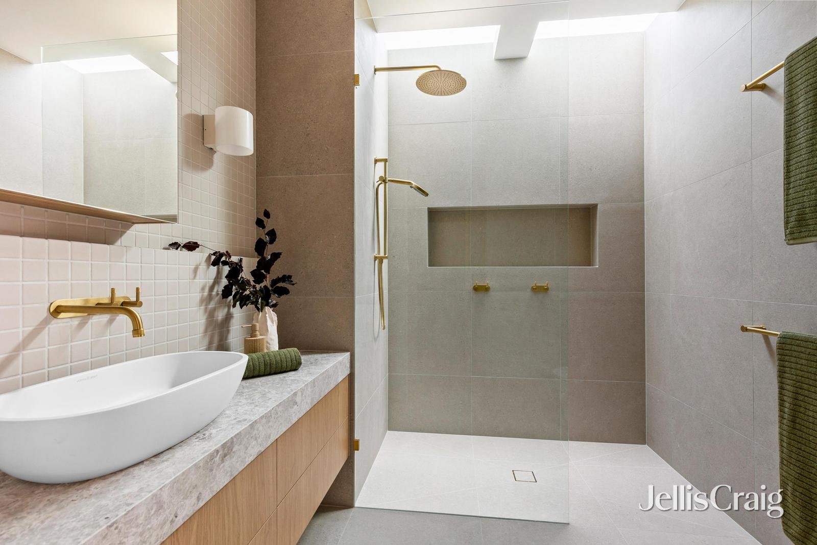 24A Stephen Street, Newtown image 4