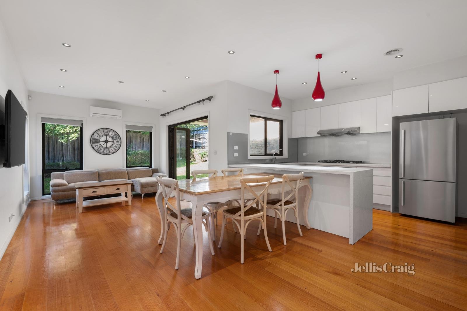 24B Andrew Street, Mount Waverley image 3