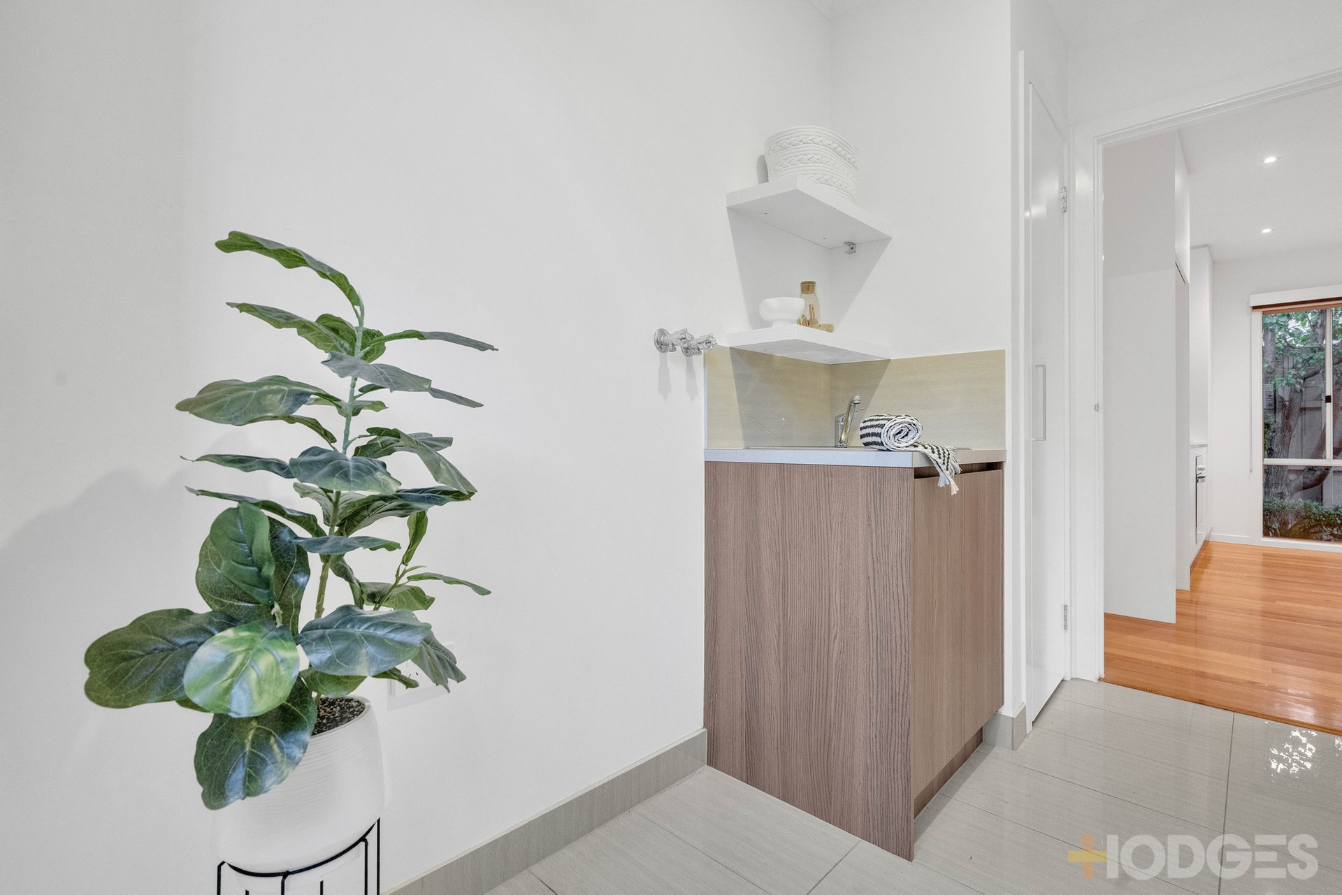 2 / 4b Delville Avenue Mentone