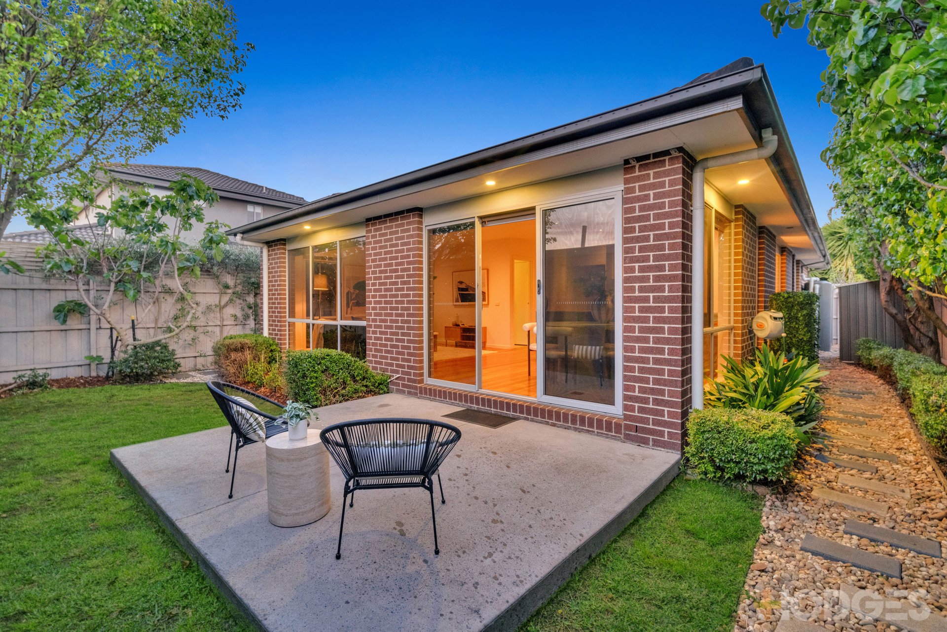 2 / 4b Delville Avenue Mentone