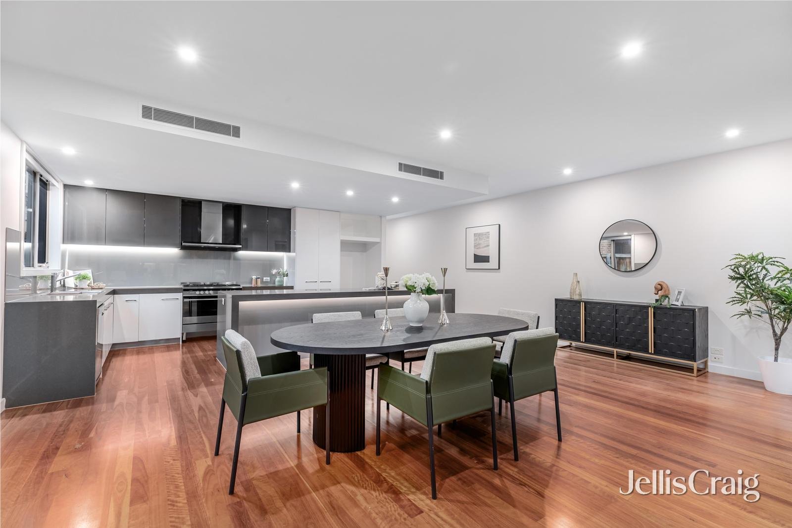 24B Hilton Street, Mount Waverley image 3