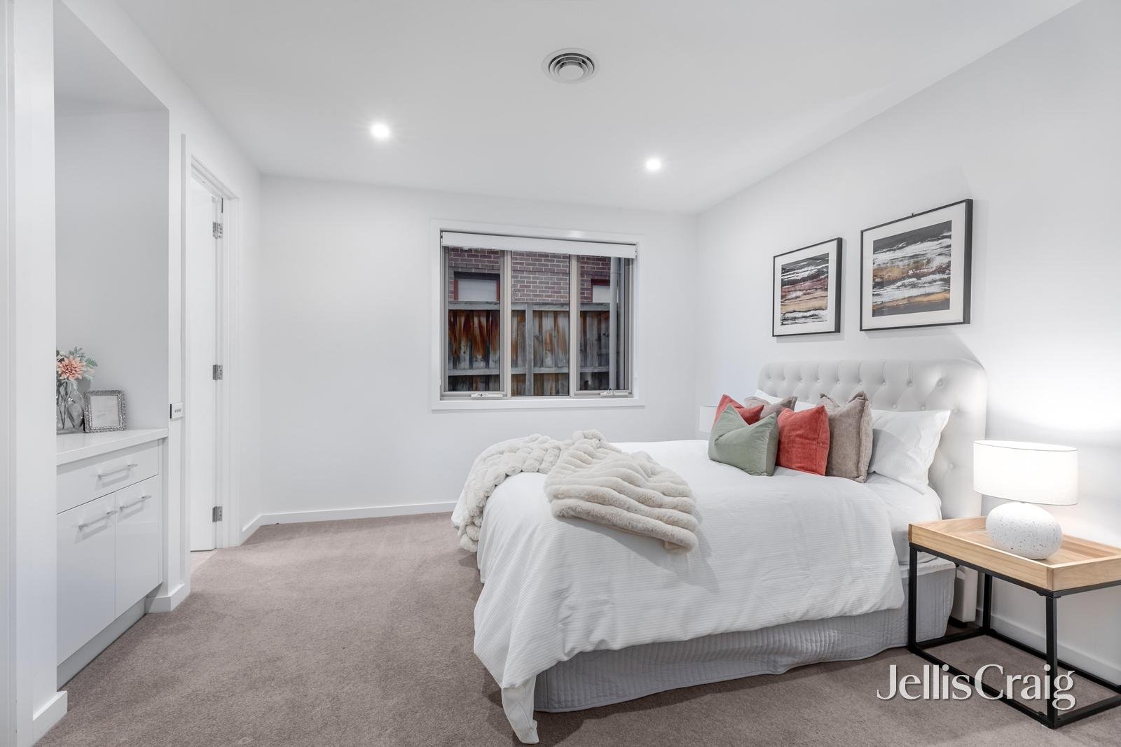 24B Hilton Street, Mount Waverley image 8